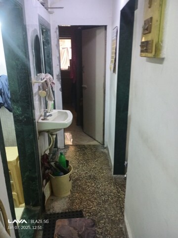Bathroom in 1 BHK Apartment at Goregaon West – for Sale