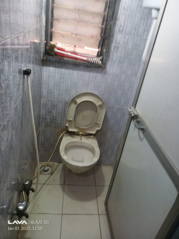 Bathroom, goregaon west 1 Bedroom 380 Sq.Ft. Apartment In Goregaon West Mumbai 8094442