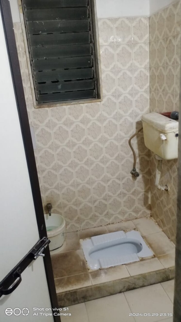 Bathroom, kausthubham-chs 2 Bedroom 750 Sq.Ft. Apartment In Goregaon East Mumbai 8094422