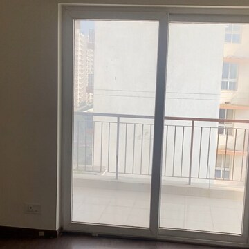 Room in 3 BHK Apartment at Spaze Privvy The Address, Hayatpur – for Rent