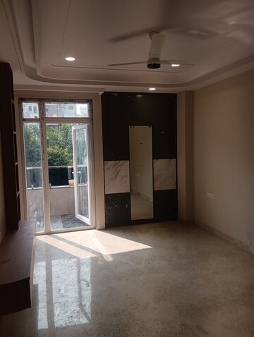 Room in 3 BHK Builder Floor at Sector 31 – for Sale