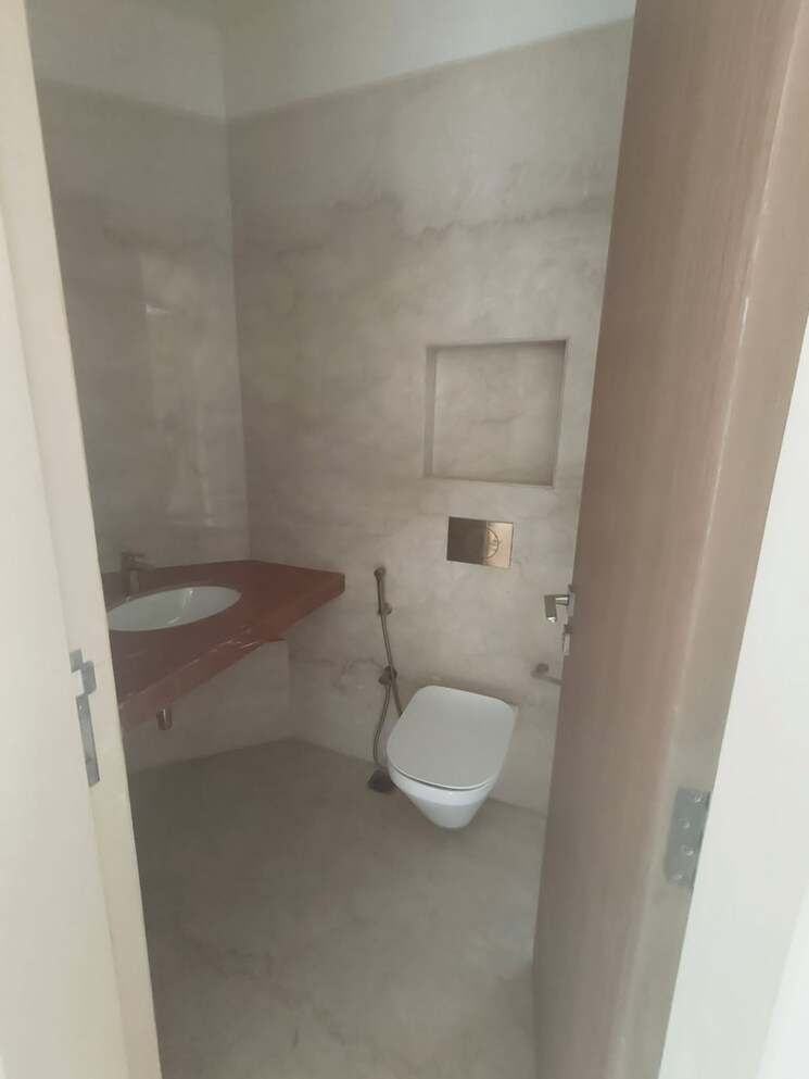 Bathroom, godrej-rks 3 Bedroom 1350 Sq.Ft. Apartment In Chembur Mumbai 8094493