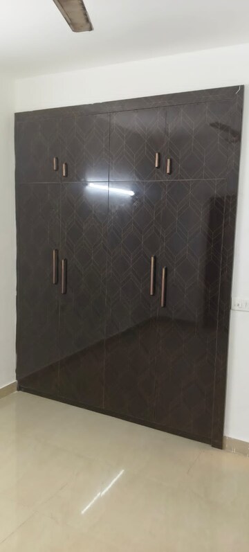 Bathroom in 2 BHK Apartment at Suncity Avenue 76, Sector 76 – for Rent