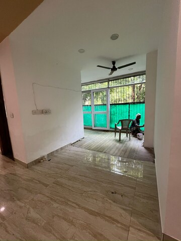 Room in 4 BHK Builder Floor at Soami Nagar – for Rent