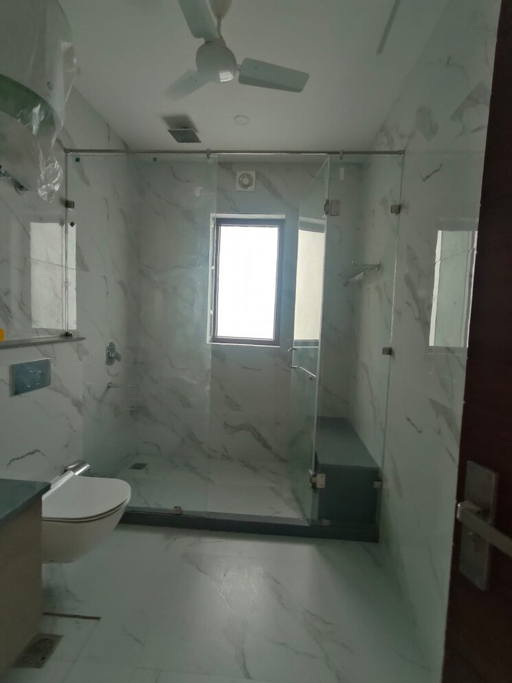 Bathroom, builder-floor 3 Bedroom 2200 Sq.Ft. Builder Floor In Sector 28 Gurgaon 8094542