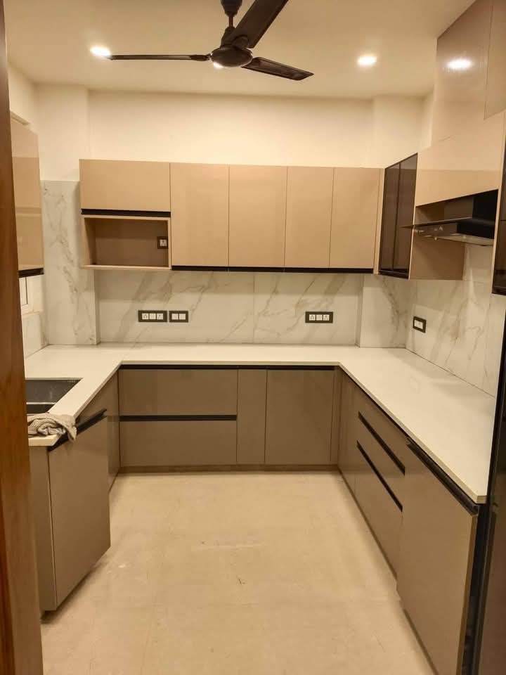 3.5 BHK + Servant Room,Study Room 1650 Sq.Ft. Builder Floor in Emaar Emerald Floors Premier