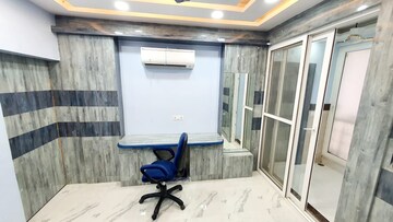 Master Bedroom in 3 BHK Builder Floor at Gomti Nagar – for Rent