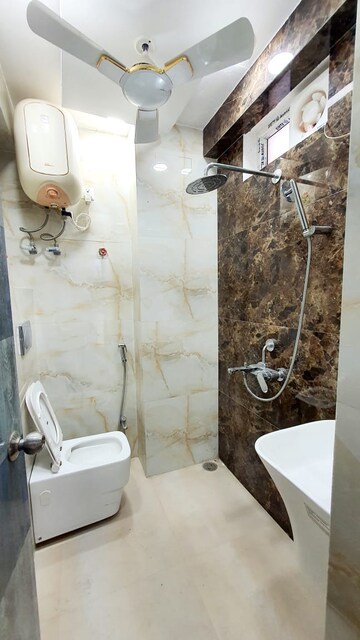 Bathroom in 3 BHK Builder Floor at Gomti Nagar – for Rent