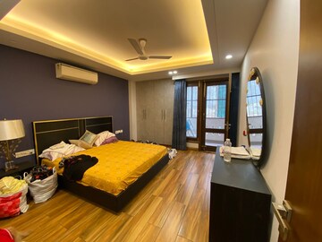Bedroom in 3 BHK Builder Floor at S S Southend, Sector 49 – for Rent