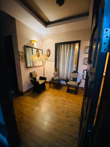 Gym in 4 BHK Builder Floor at New Friends Colony – for Rent