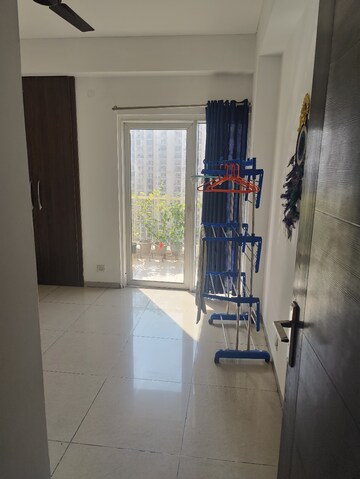 Staircase in 3.5 BHK Apartment at Amrapali Terrace Homes, Tech Zone 4 Greater Noida – for Rent