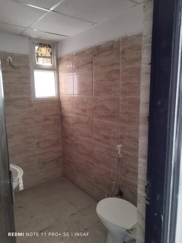 Bathroom in 3.5 BHK Apartment at Amrapali Terrace Homes, Tech Zone 4 Greater Noida – for Rent