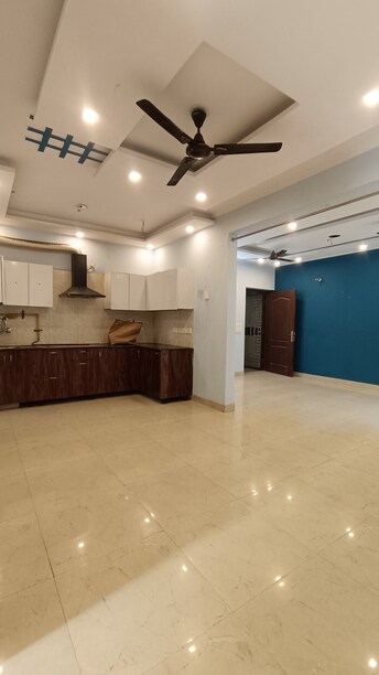 3 BHK Apartment For Rent in Saviour Park Mohan Nagar Ghaziabad  8094647