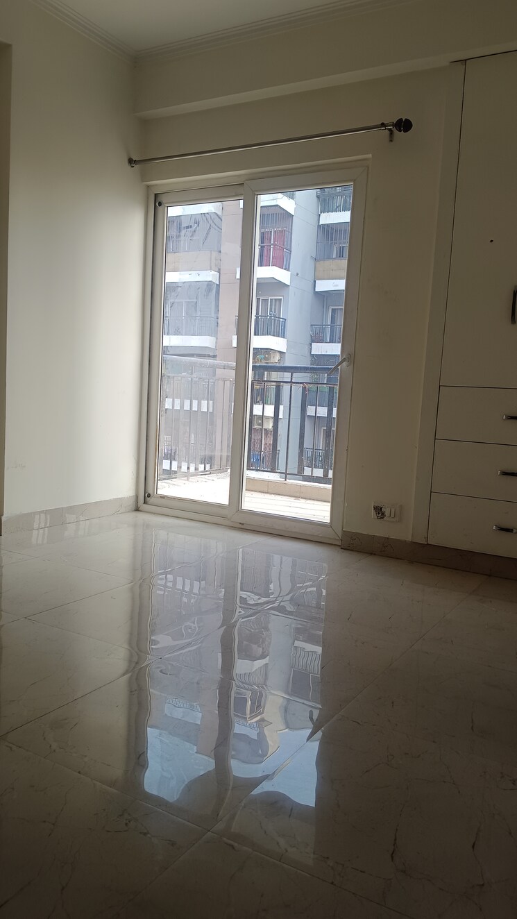 Room, saviour-park 3 Bedroom 1525 Sq.Ft. Apartment In Mohan Nagar Ghaziabad 8094647