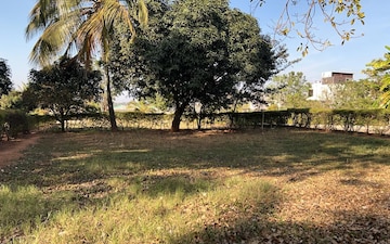 Plot For Sale in Hollywood Town, International Airport Road