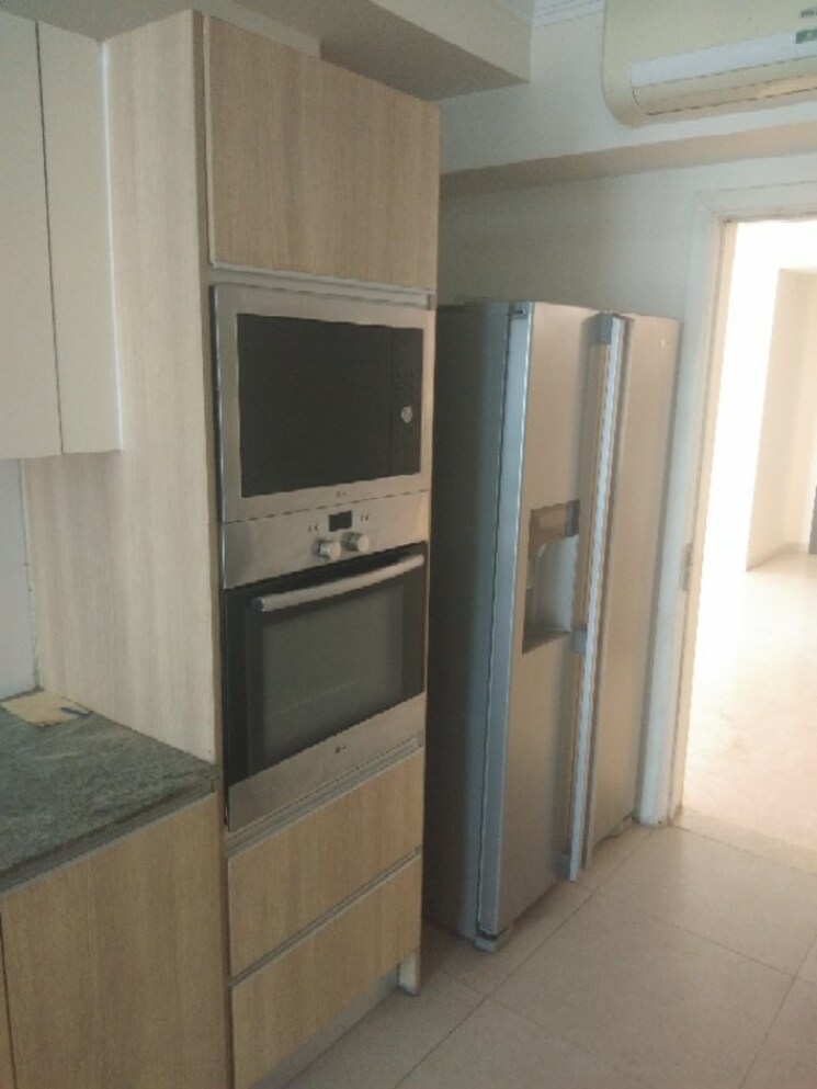 Kitchen, dlf-the-belaire 4 Bedroom 3000 Sq.Ft. Apartment In Sector 54 Gurgaon 8094657