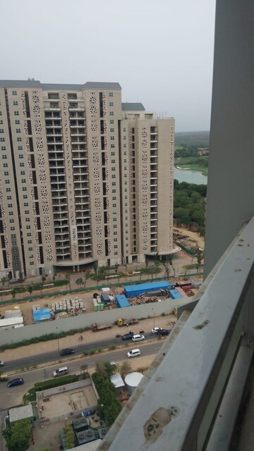 Balcony in 4 BHK Apartment at DLF The Belaire, Sector 54 – for Sale