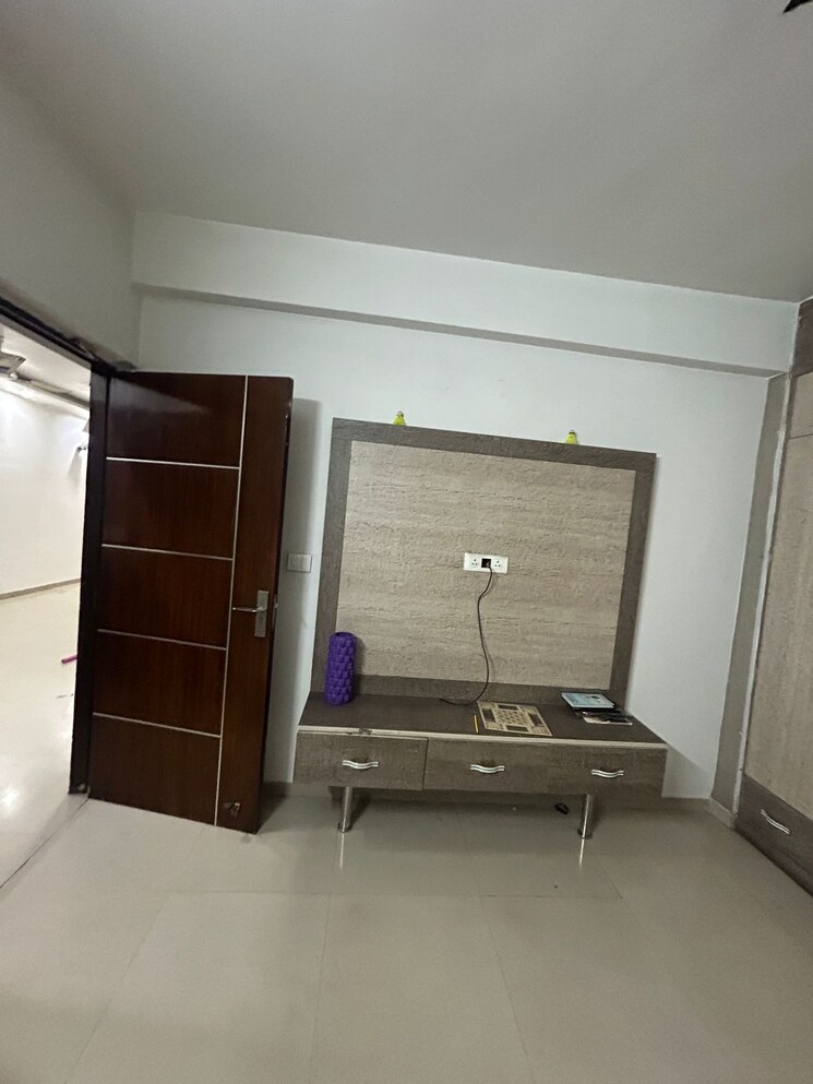 undefined, omaxe-heights 3 Bedroom 954 Sq.Ft. Apartment In Sector 86 Faridabad 8094692