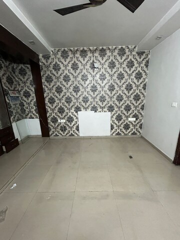 Master Bedroom in 3 BHK Apartment at Omaxe Heights, Sector 86 – for Rent