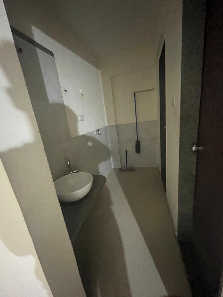 Bathroom, alliance-nisarg 1 Bedroom 550 Sq.Ft. Apartment In Wakad Pune 8094691