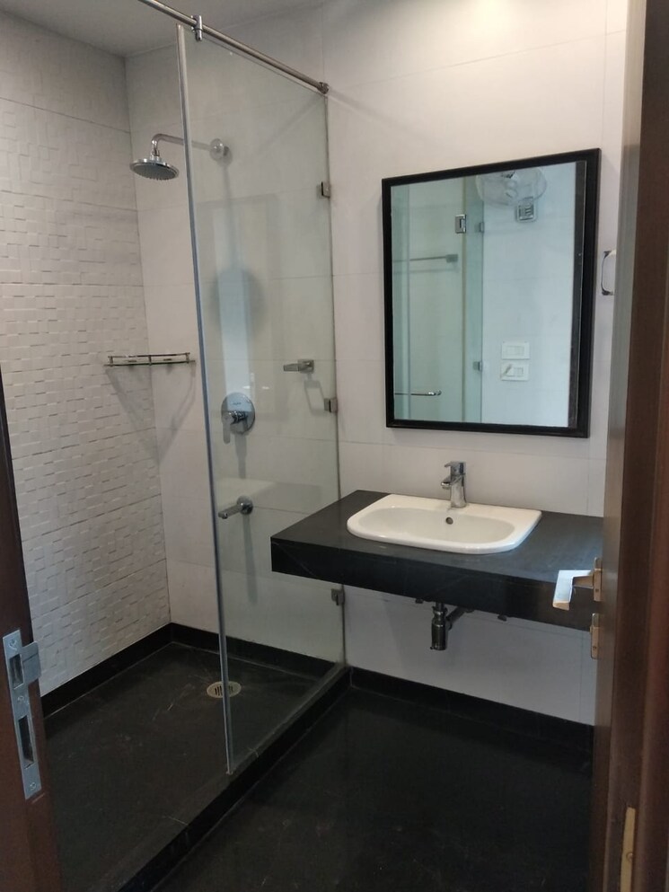 Kitchen, panchsheel park 4 Bedroom 500 Sq.Yd. Builder Floor In Panchsheel Park Delhi 8094711