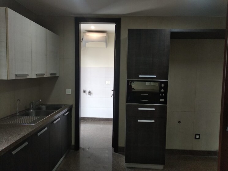 Kitchen, panchsheel park 4 Bedroom 500 Sq.Yd. Builder Floor In Panchsheel Park Delhi 8094711