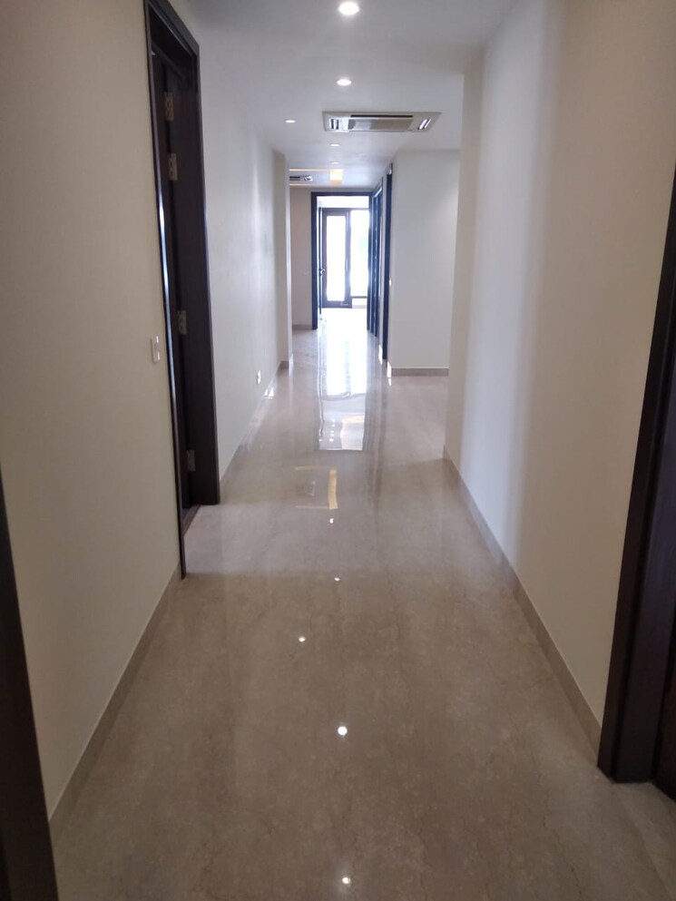 undefined, panchsheel park 4 Bedroom 500 Sq.Yd. Builder Floor In Panchsheel Park Delhi 8094711