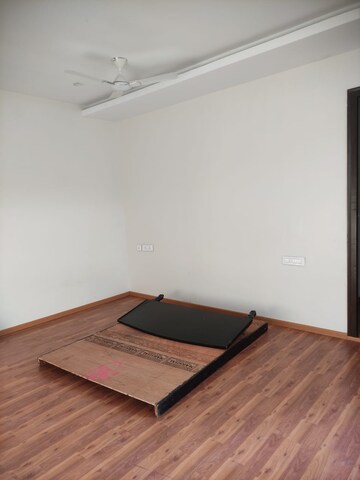 Room in 4 BHK Villa at Kokapet – for Rent