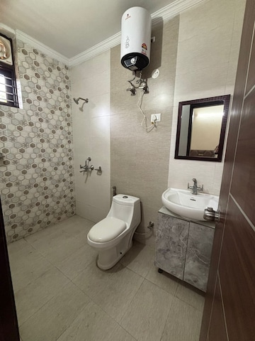 Bathroom in 1 RK Builder Floor at Sector 47 – for Rent