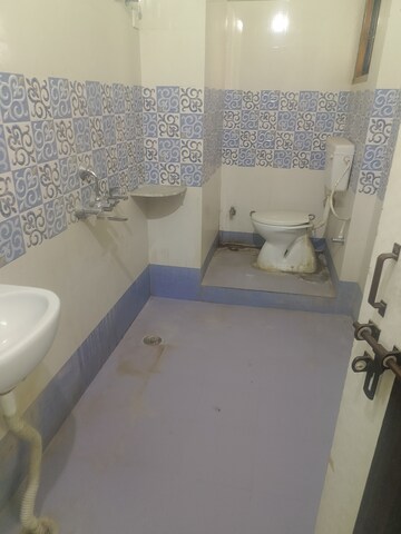 Master Bedroom in 3 BHK Independent House at Gomti Nagar – for Rent