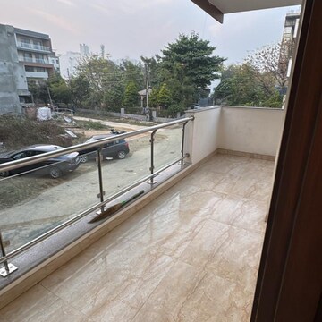 Balcony in 3 BHK Builder Floor at Ansal Sushant Lok I, Sector 43 – for Rent