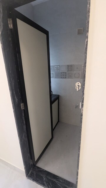 Building Lobby in 3.5 BHK Apartment at Kalpataru Radiance, Goregaon West – for Rent