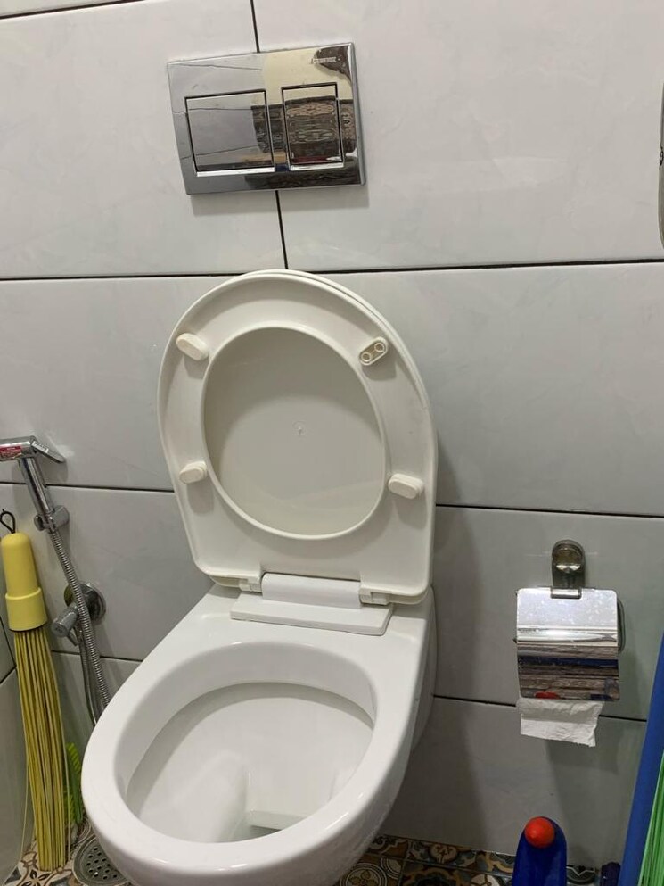 Bathroom, colaba 2 Bedroom 754 Sq.Ft. Apartment In Colaba Mumbai 8094777