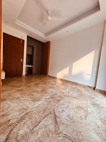 Room in 1 RK Builder Floor at Sector 46 – for Rent