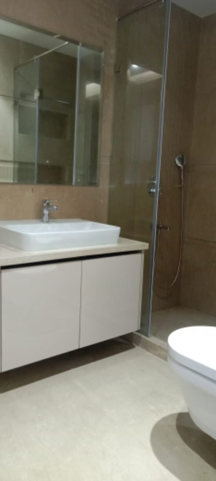 Bathroom, new friends colony 5 Bedroom 500 Sq.Yd. Independent House In New Friends Colony Delhi 8094786