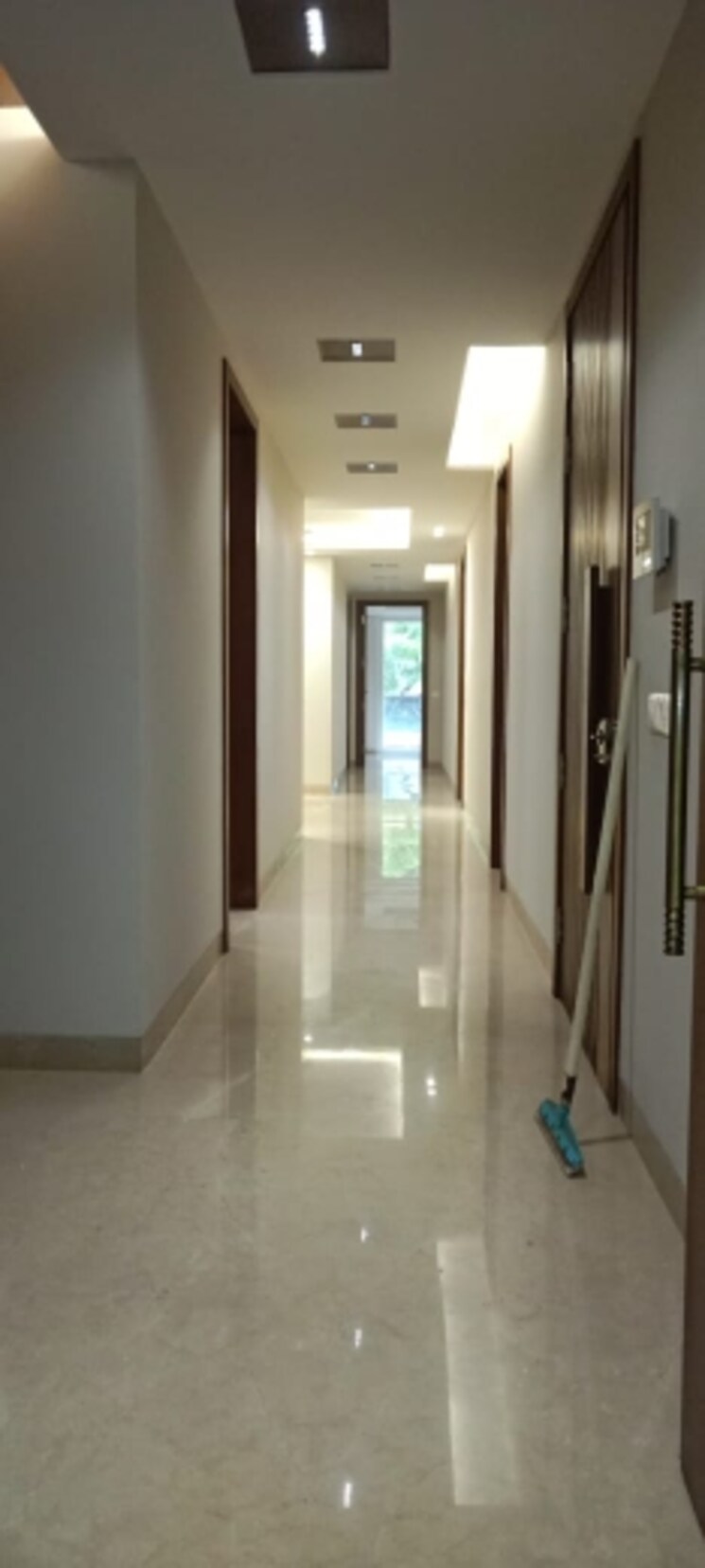 undefined, new friends colony 5 Bedroom 500 Sq.Yd. Independent House In New Friends Colony Delhi 8094786