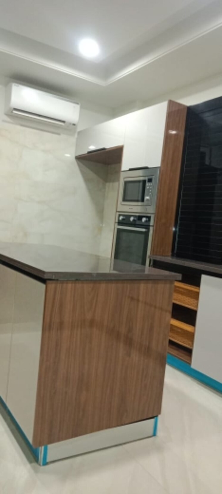 Balcony, new friends colony 5 Bedroom 500 Sq.Yd. Independent House In New Friends Colony Delhi 8094786