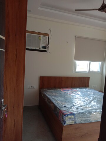 Bedroom in 1 BHK Builder Floor at Sector 38 – for Rent