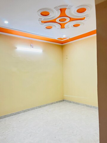 Room in 1 BHK Builder Floor at Sector 40 – for Rent