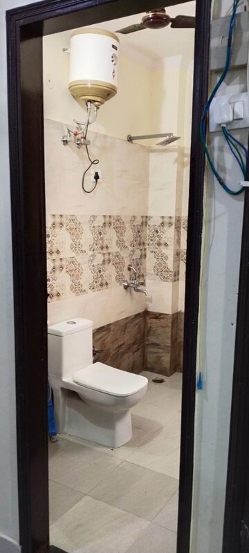 Bathroom in 2 BHK Builder Floor at Sector 52 – for Rent