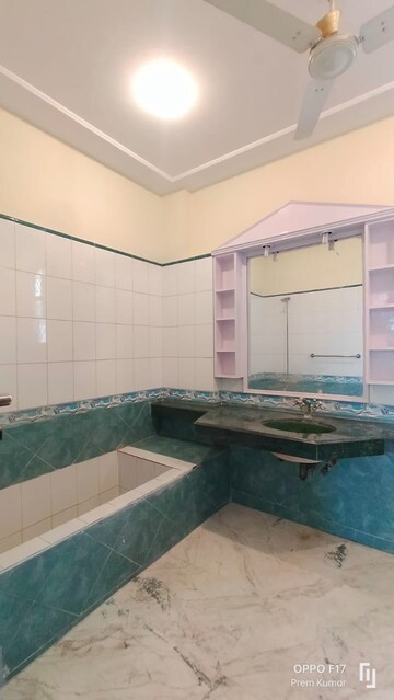  4 BHK Apartment at Defence Colony – for Rent