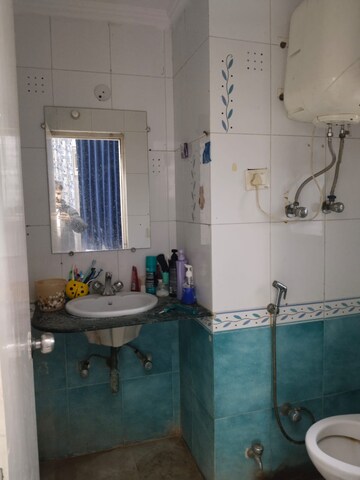 Bathroom in 3 BHK Apartment at Gokul Apartments Faridabad, Sector 45 – for Rent