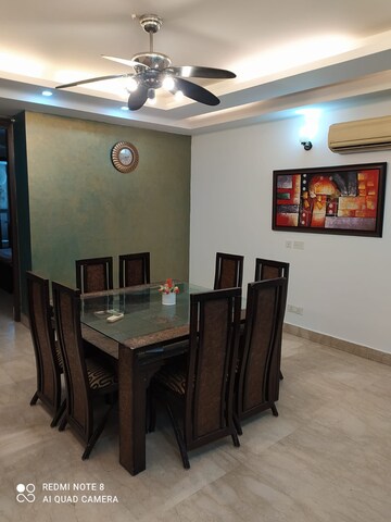 Furnished Amenities in 3 BHK Builder Floor at Defence Colony – for Rent