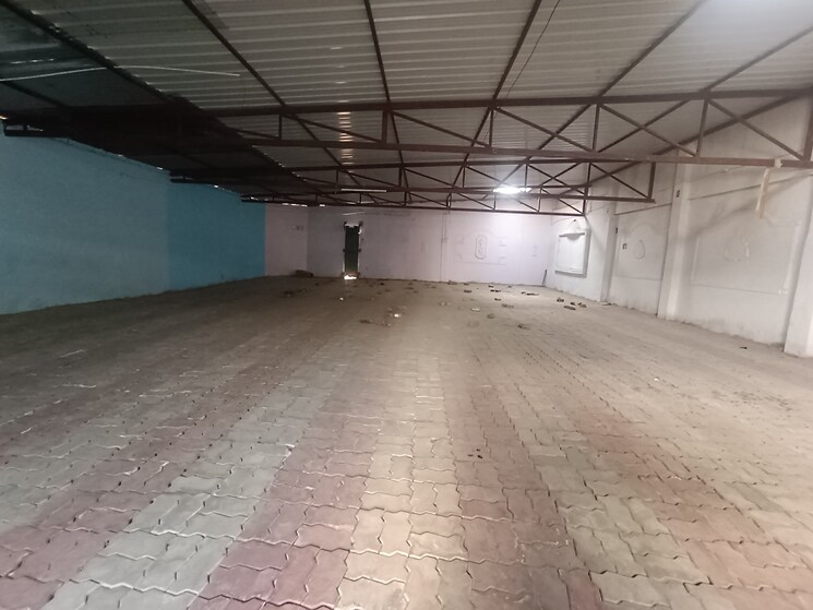  Parking, kadam kuan Commercial Warehouse 2500 Sq.Yd. In Kadam Kuan Patna 8094876