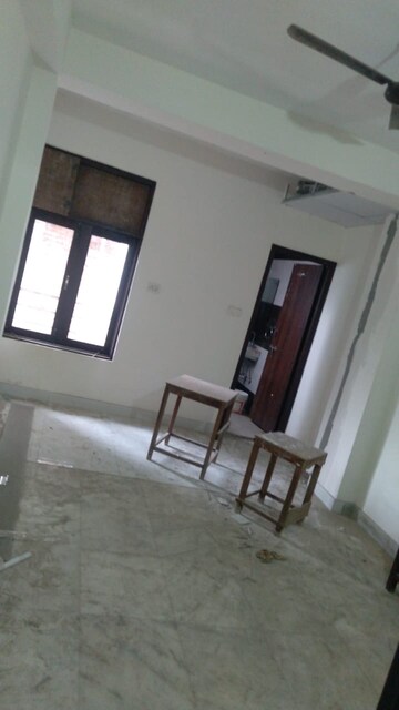 Staircase in 3.5 BHK Apartment at Ardee City Palm Grove Heights, Sector 52 – for Rent