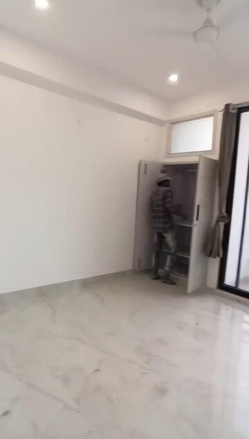 Room in 1 BHK Builder Floor at Chattarpur – for Rent