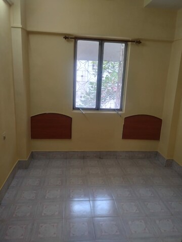Room in 2 BHK Apartment at Panchvan Complex, Borivali West – for Rent