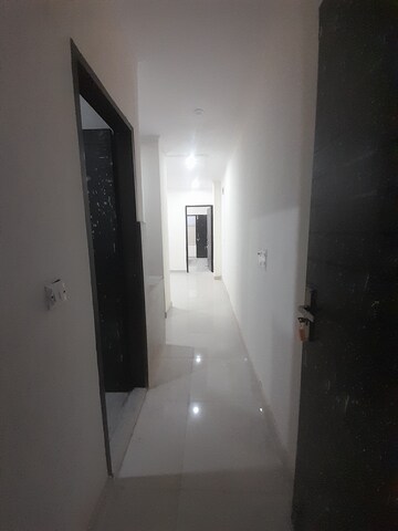 Furnished Amenities in 1 BHK Builder Floor at DLF City Phase III, Sector 24 – for Rent