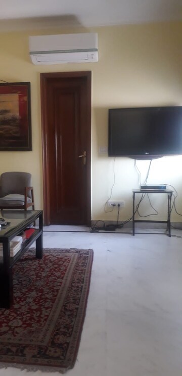 Living Room in 4 BHK Builder Floor at Panchsheel Park – for Rent