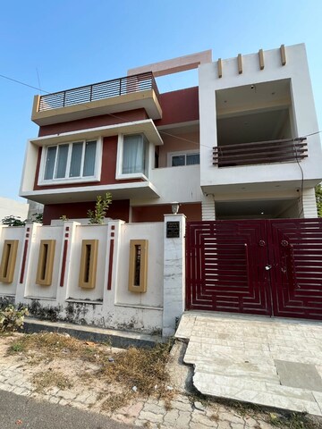 2 BHK Builder Floor For Rent in Gomti Nagar